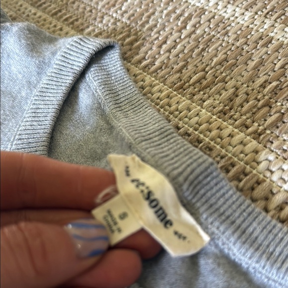 Ee:Some Stylish Gray and Green Women's Sweaters - Picture 5 of 6